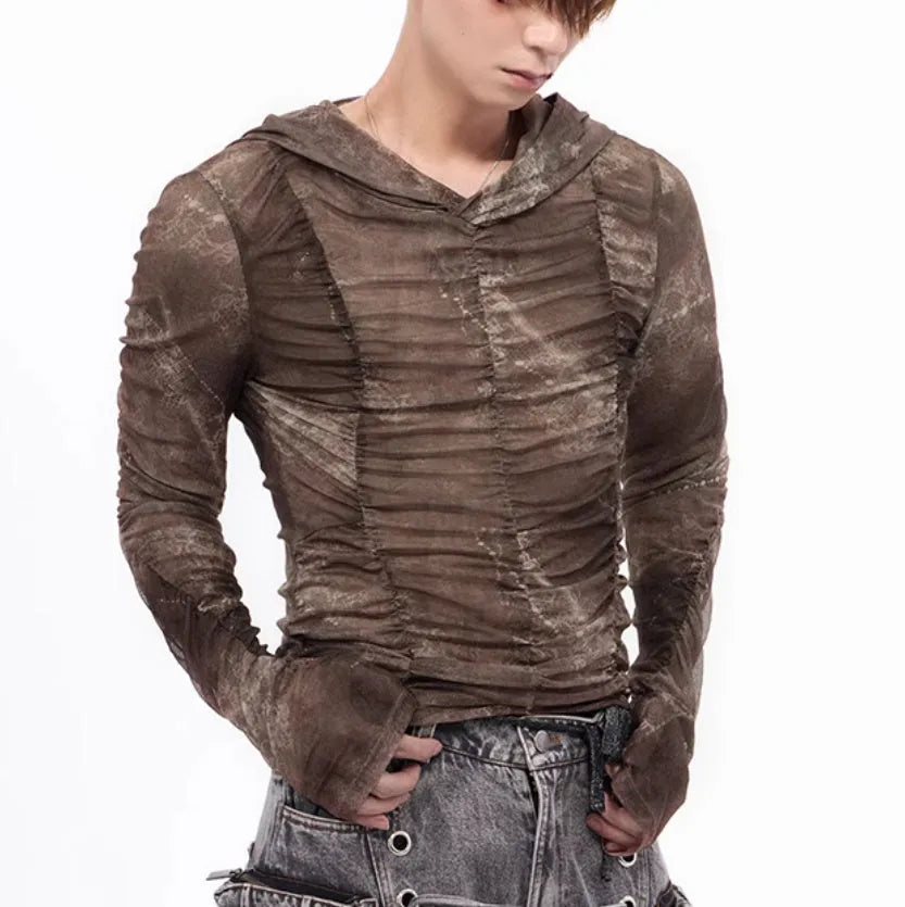 Boy wearing a lightweight ice silk printing pleating bottoming shirt in picture colour.