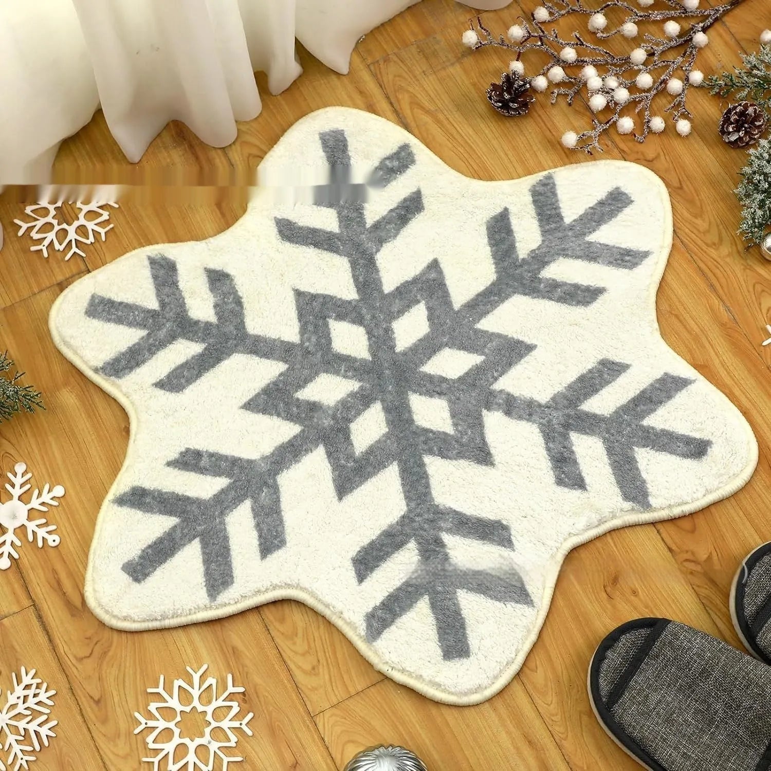 Christmas carpet with round pad design in polyester fibre available in 60cm and 80cm square sizes