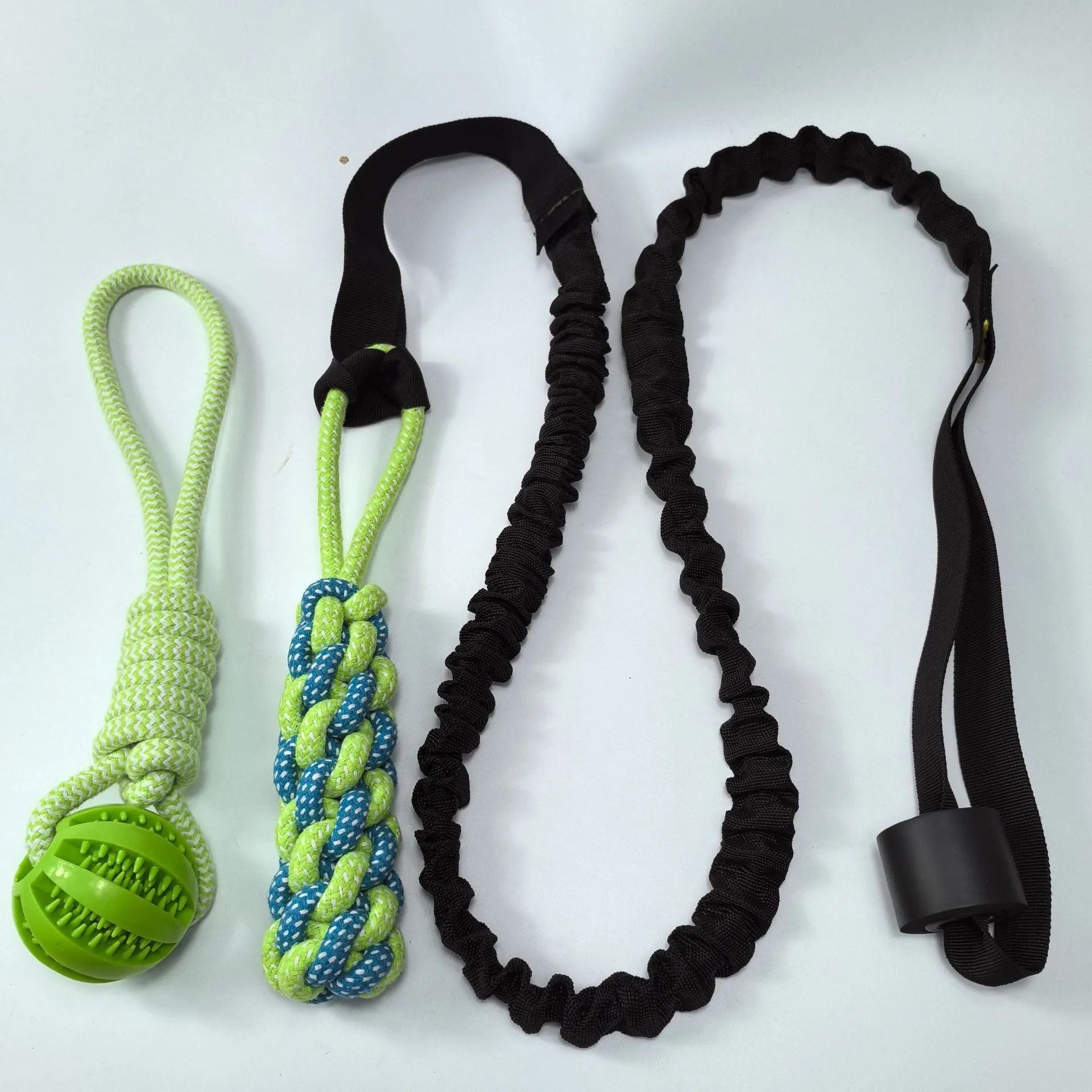 Cotton thread dog tug of war rope toy in green corncob style for biting and pulling play.