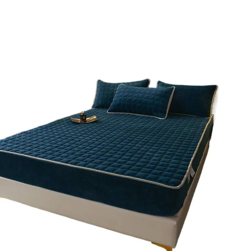 Fleece-lined milk fiber quilted fitted sheet in simple style for single bed, winter thickened