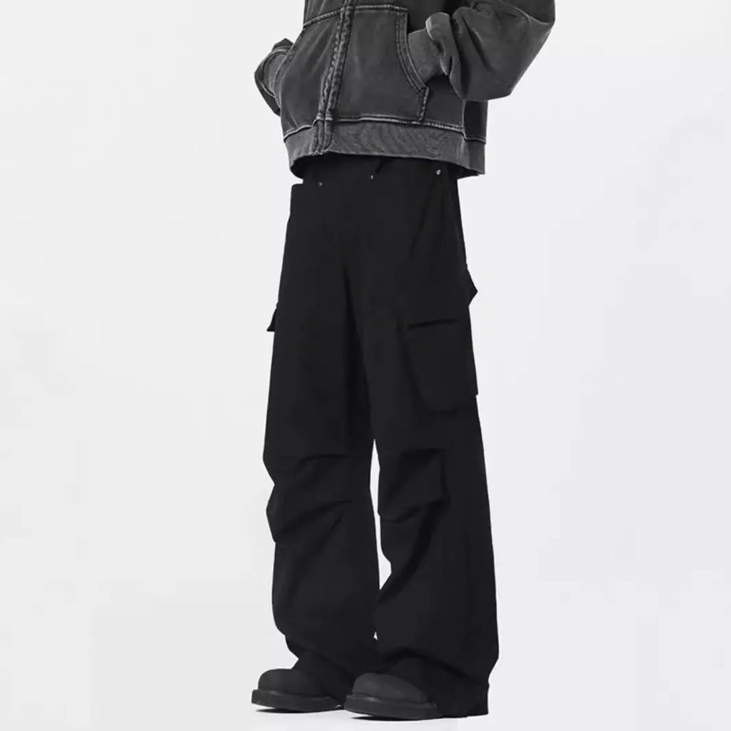 Men's straight-leg trousers with high waist and button fly in black and milky white colours