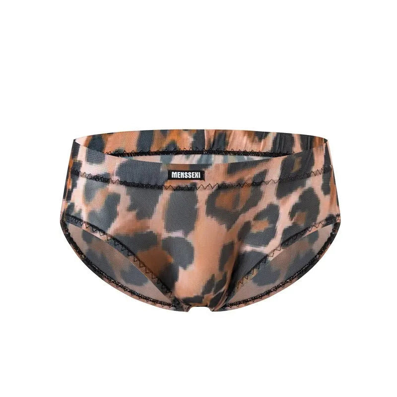 Men's printed low waist briefs in leopard print with elastic waistband