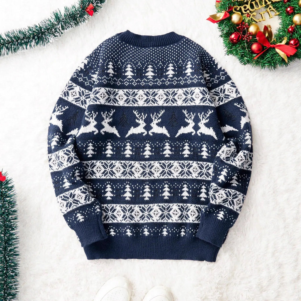 Men's loose jacquard Christmas sweater in red with round neck and long sleeves