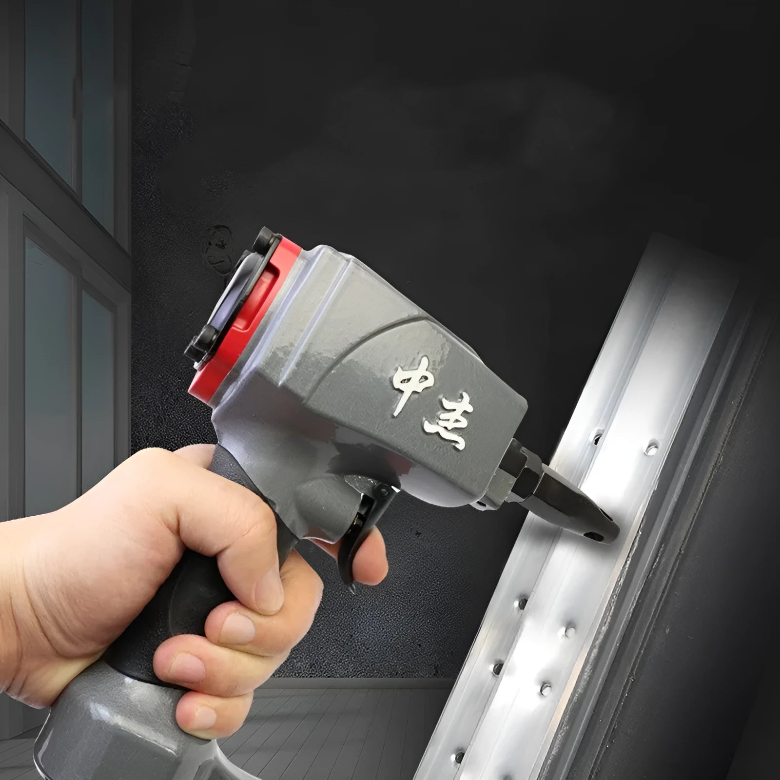 DK30 model pneumatic metal sheet punching gun for riveted fabric.