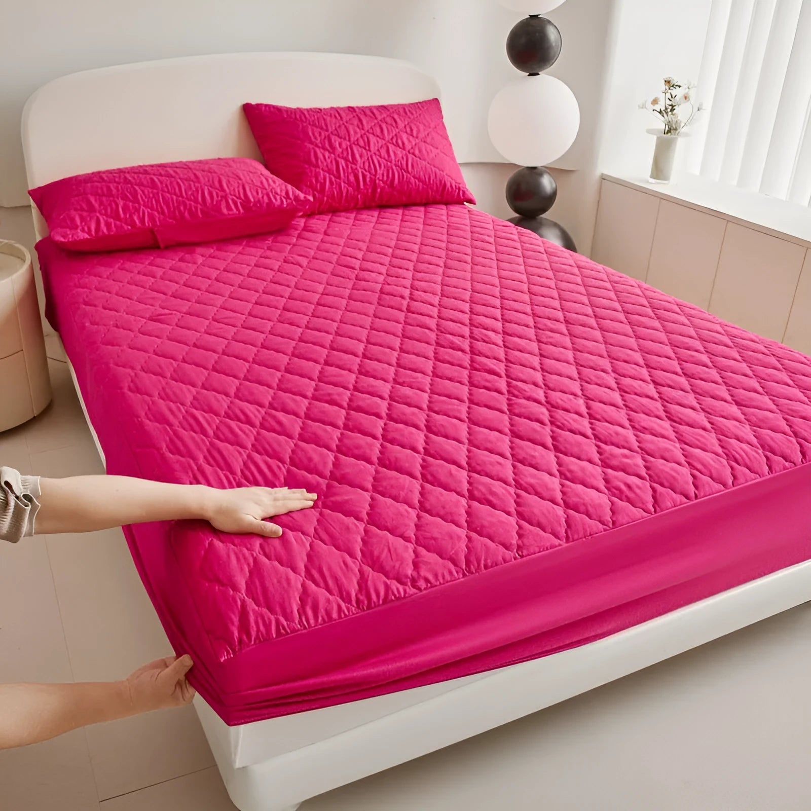 Diamond lattice quilted waterproof mattress protector fitted sheet in bamboo fibre.