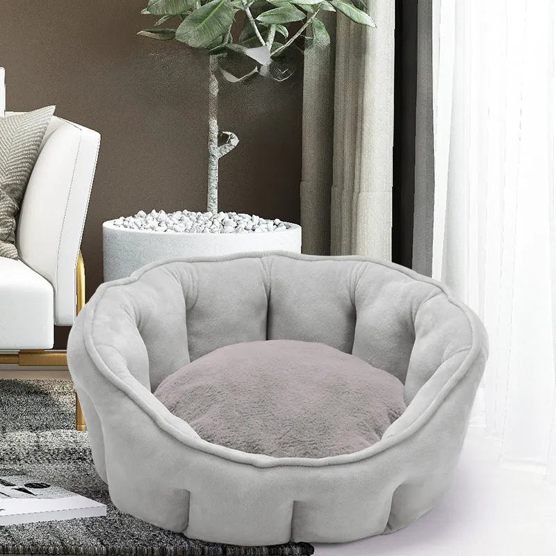 Grey plush cat kennel mat with an integrated hammock, measuring 46cm wide.