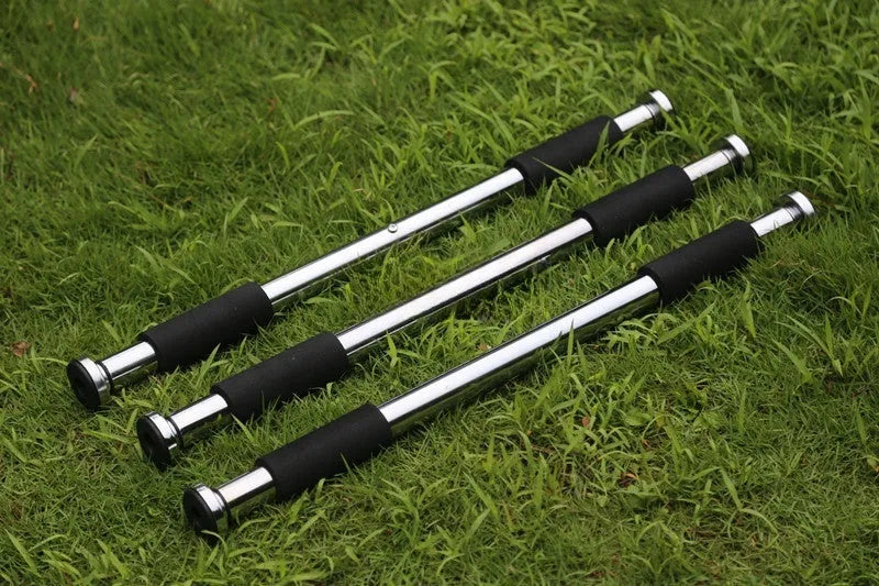 Adjustable steel pull-up bar extended to 100cm width for door frame installation