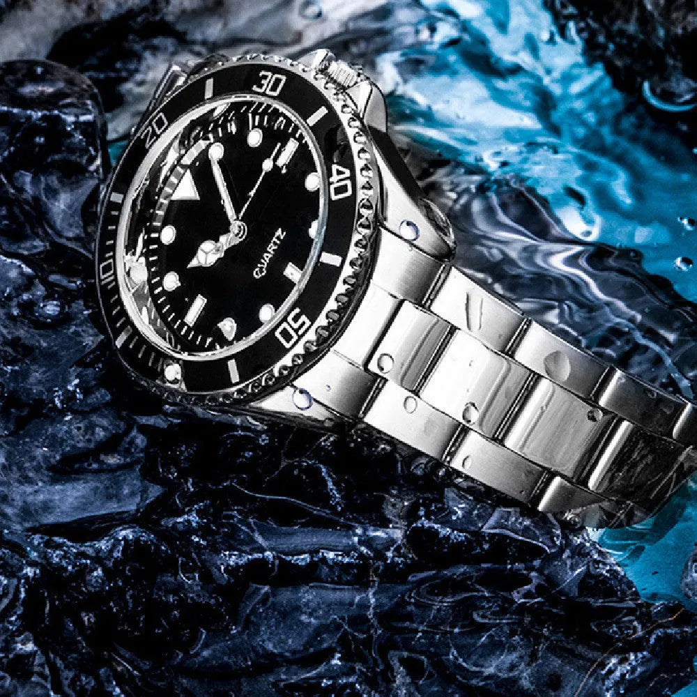 Steel belt black plate universal quartz watch with 40mm dial, 8mm alloy case, night glow hands, and stainless steel horseshoe buckle.
