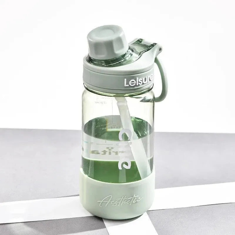 Plastic straw cup with cartoon pattern in grey, green, or pink colour with double-walled heat-resistant construction