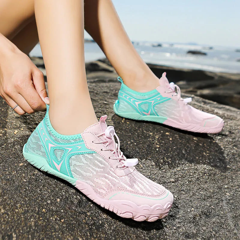 Low-top five finger shoes with rubber sole and elastic band in multiple colours like army green and pink moon.