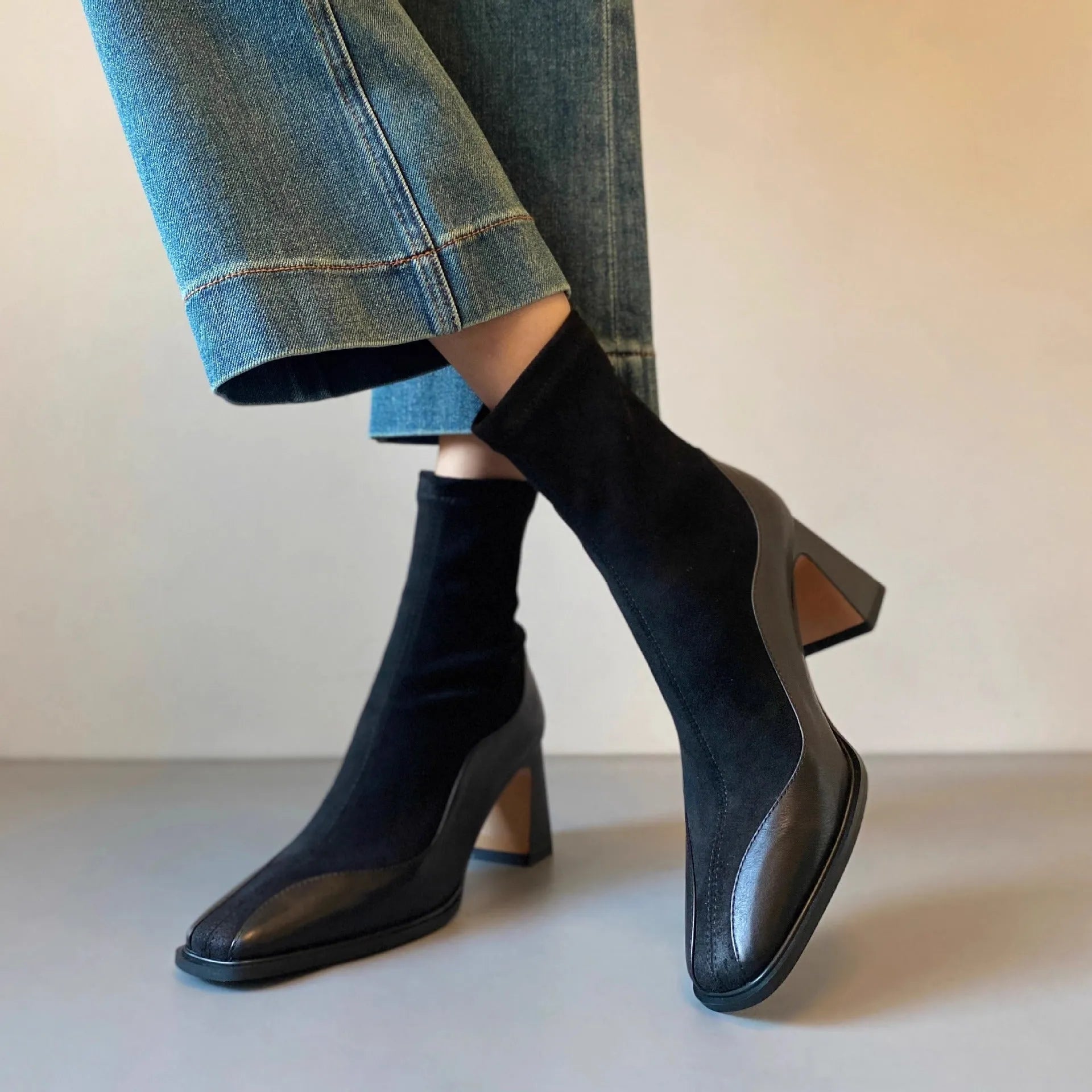 Retro chunky heel suede short boots for women, square toe, back zipper, in black and brown