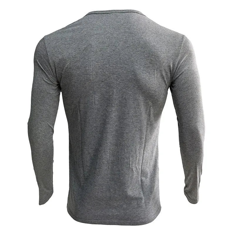 Men's solid colour long-sleeved henley neck t-shirt in cotton-blend fabric
