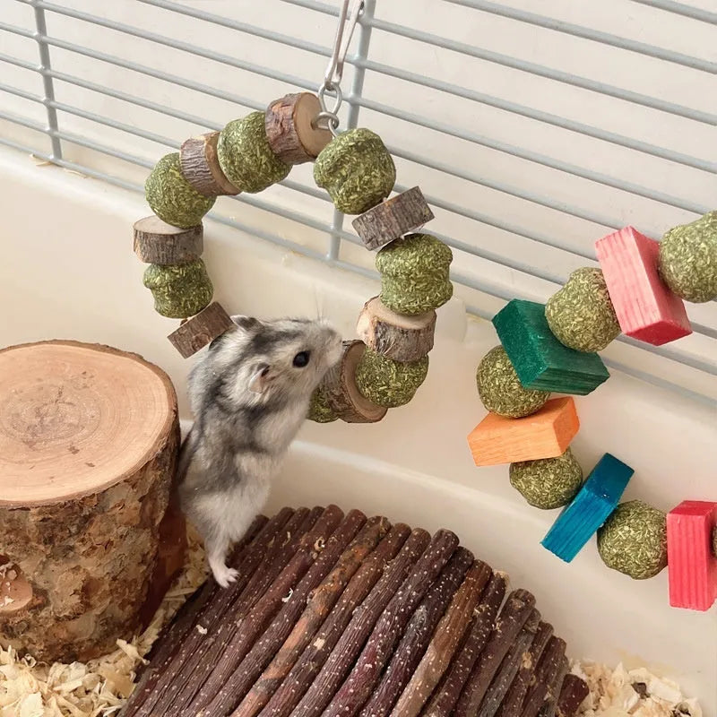 Small pet chew toy set with straw ball ring and applewood ring for hamsters, rabbits and guinea pigs