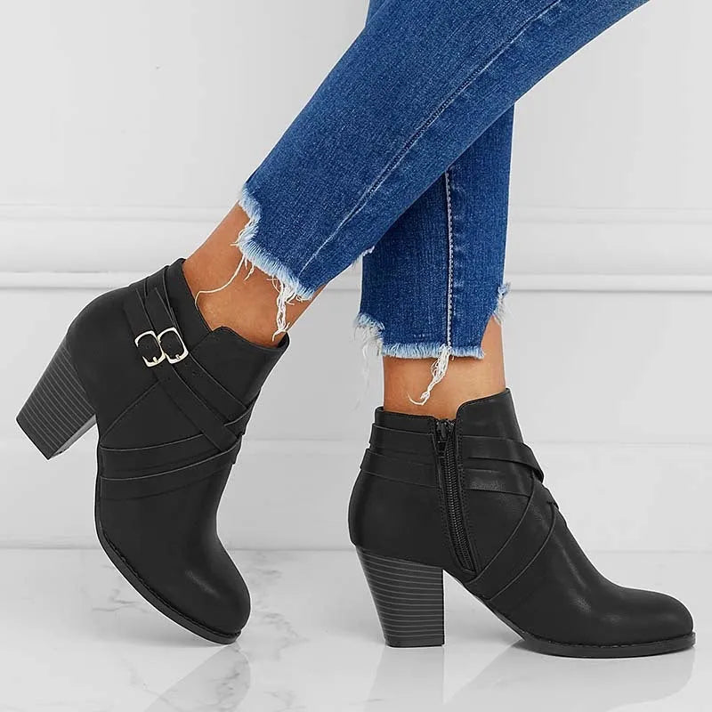 Short boots with side zipper, 7cm heel, buckle details, available in black, brown and grey colours
