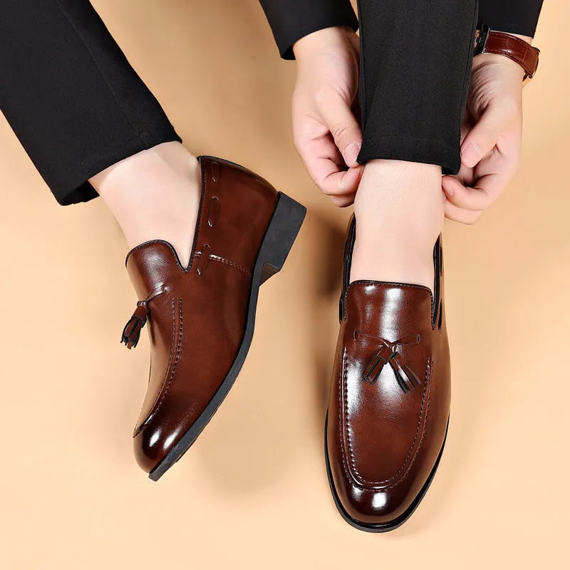 Men's low heel pointed toe leather shoes in black with patent finish and rubber sole