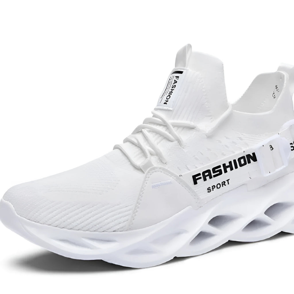 Women's platform sneakers with flyknit upper, rubber sole, lace-up, low heel, sizes 36-46, colour matching design.