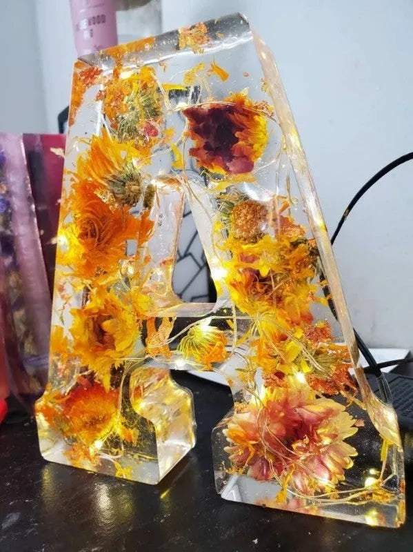 Letter flower transparent resin night light ornament, 15cm x 15cm x 2cm, modern simplicity decorative alphabet floral night lamp