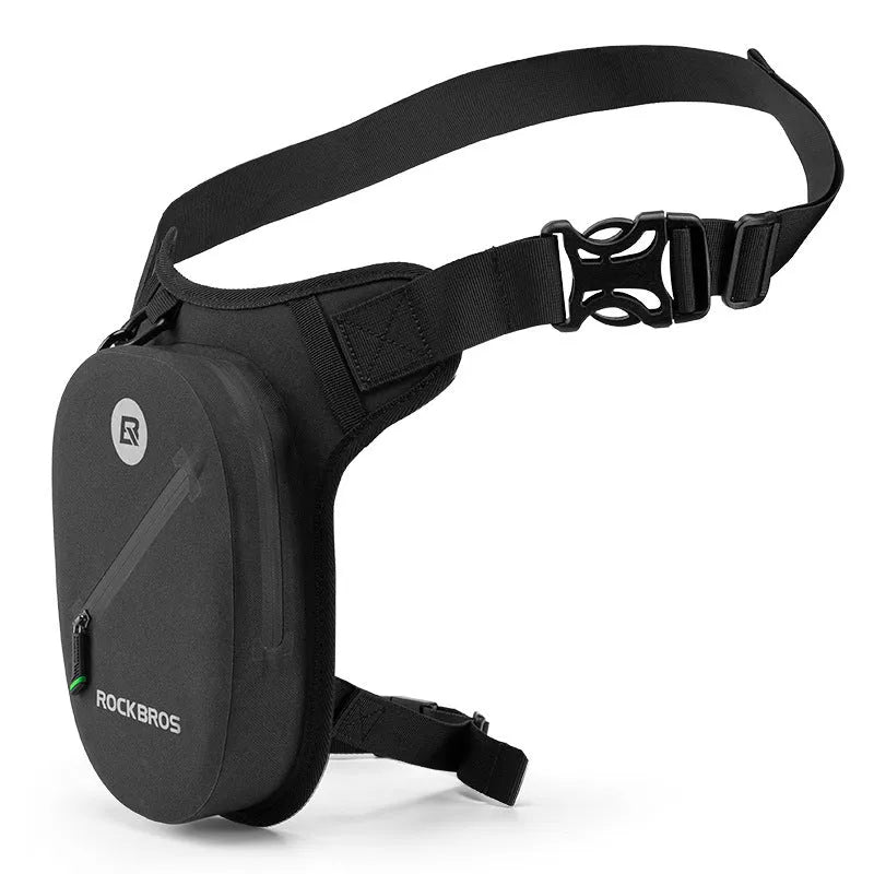 Men's black waterproof motorcycle leg bag made of polyester and TPU with minimal design