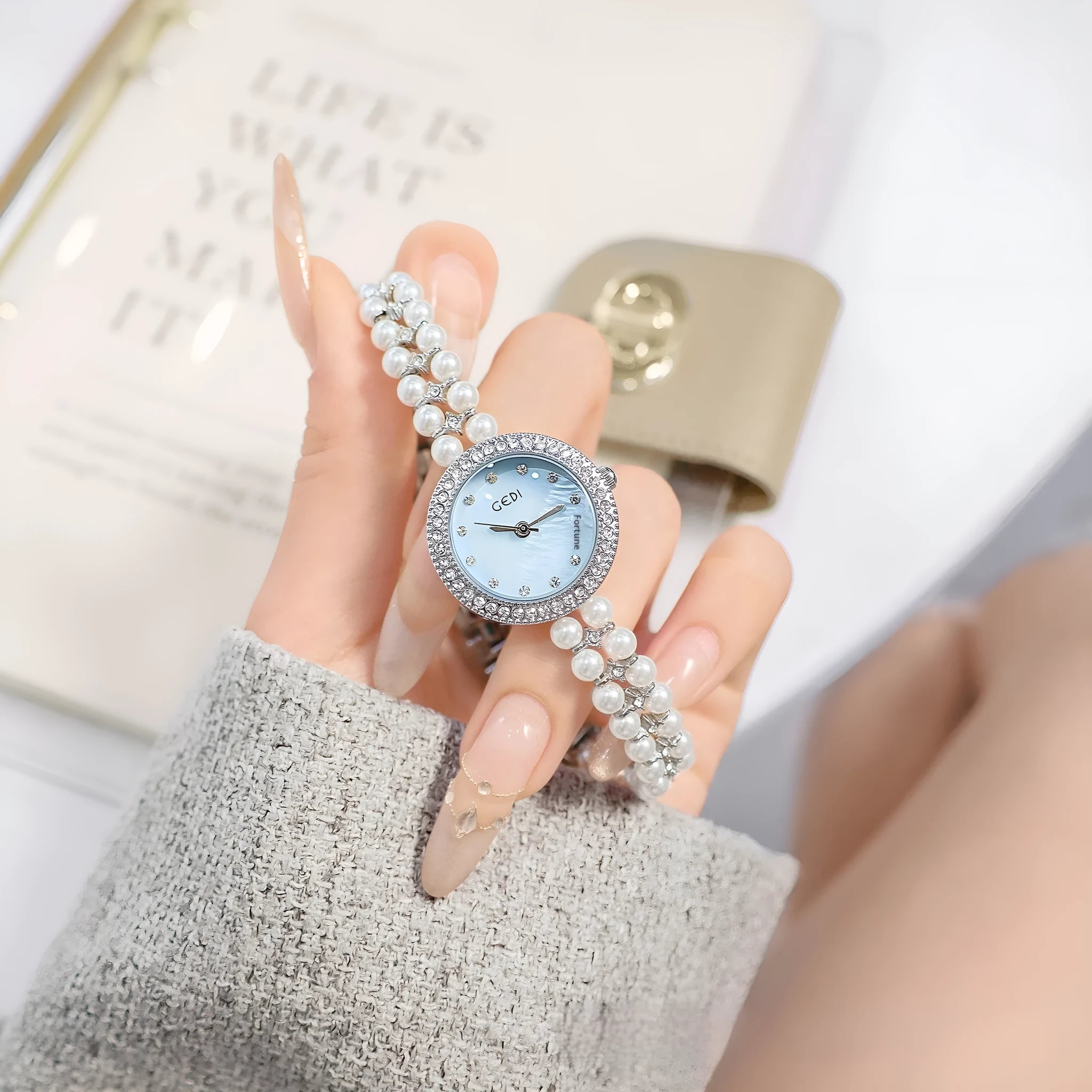 Women's slim alloy quartz bracelet watch silver case blue dial 8mm thickness business style
