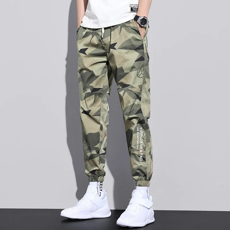 Men's camouflage cotton straight leg loose-fit trousers in Army Green