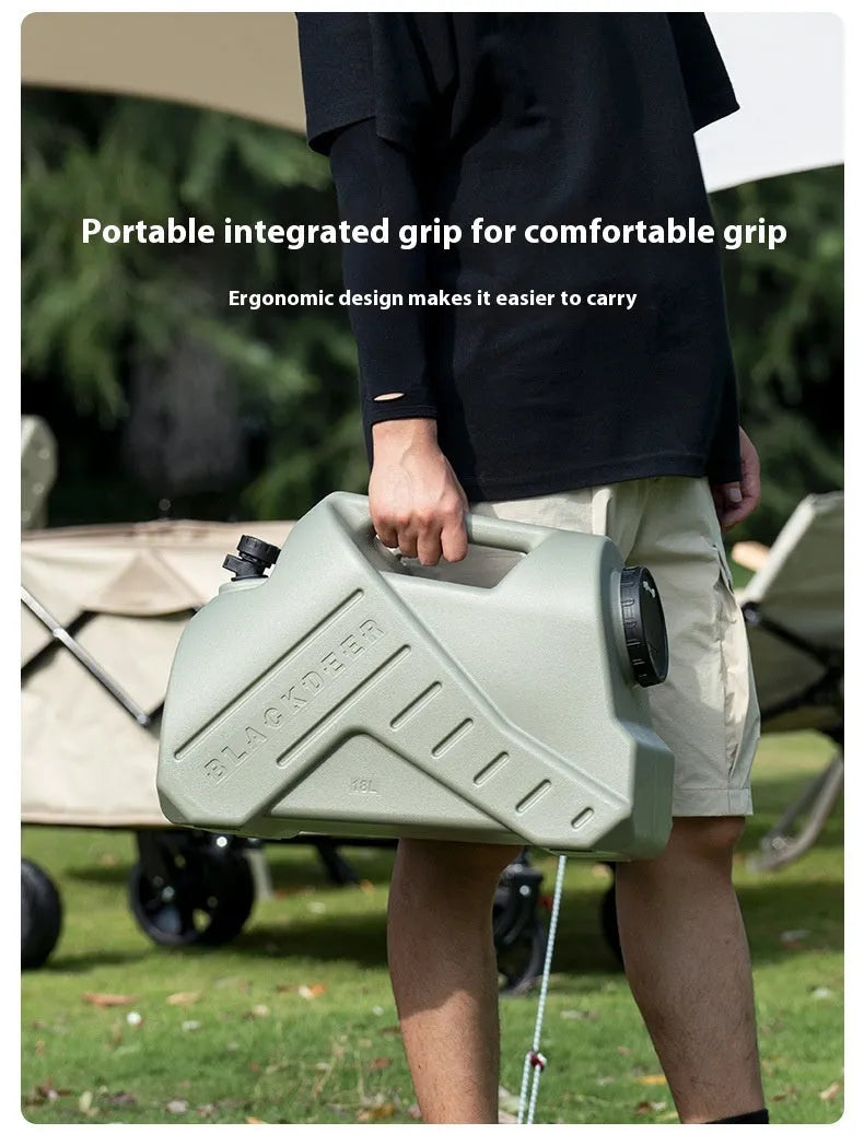Green collapsible water storage tank showing 13 litre and 18 litre capacity options.