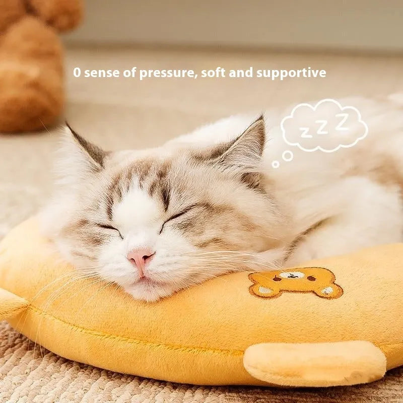 Cat U-shape pillow with wooden frame in Lomi Brown colour on a light background
