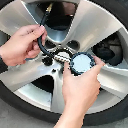 Digital tyre pressure gauge with ABS body for automobile tyre checks