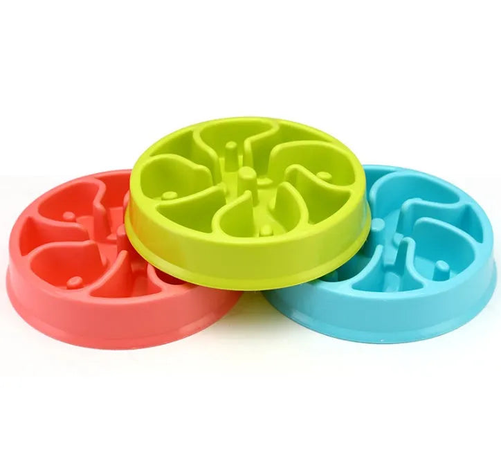 Anti-choke plastic dog bowl in blue, raised interior design, 20cm size for healthy slow feeding