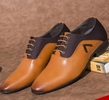 Men's black Oxford shoes made from artificial PU leather with a rubber sole.