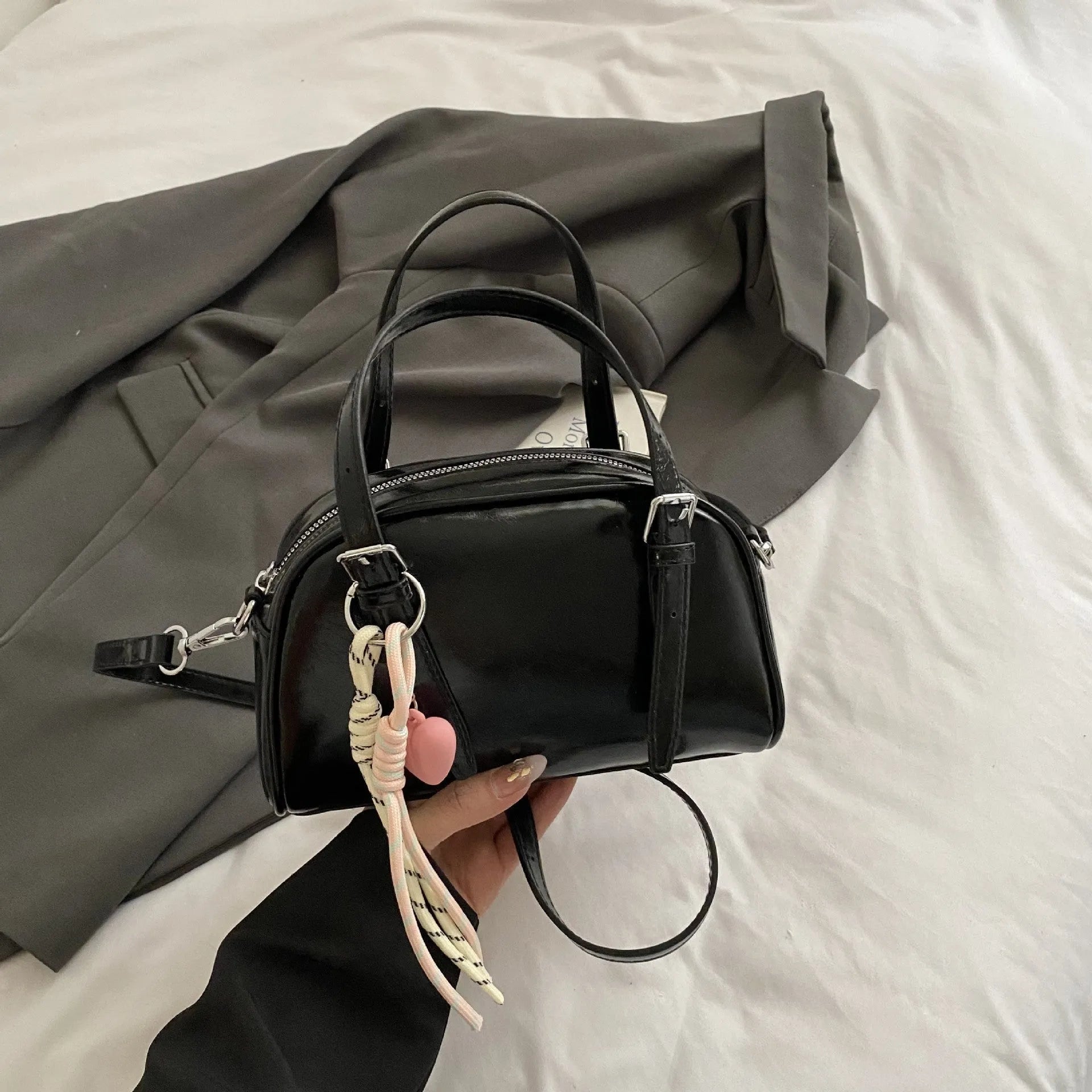 Korean style shell-shaped small square women's shoulder bag in soft PU material with pendant option