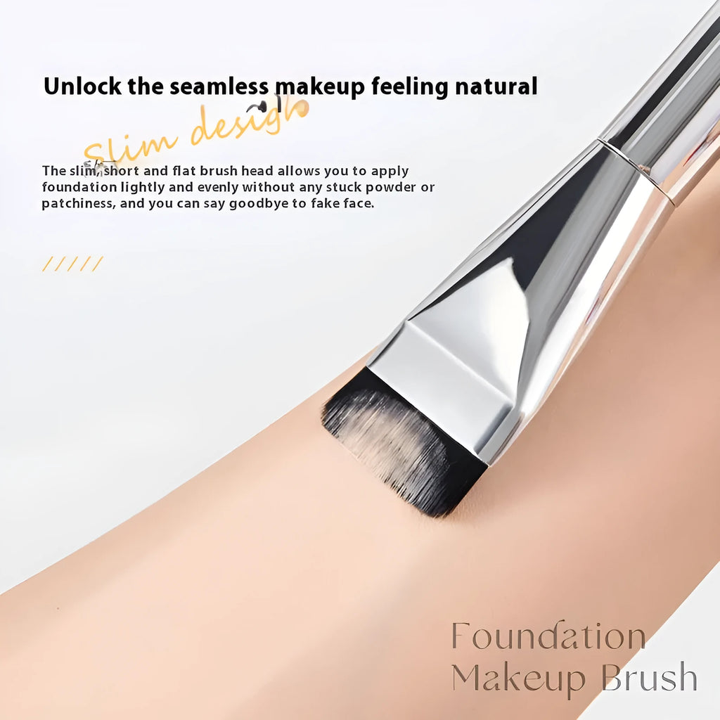 Round head concealer brush with artificial fibre bristles, 9cm long handle, straight flat head design