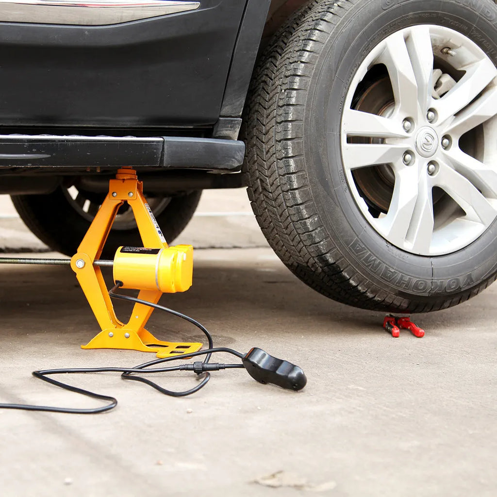 Vehicle-mounted electric hydraulic jack maintenance kit with 2-tonne capacity.
