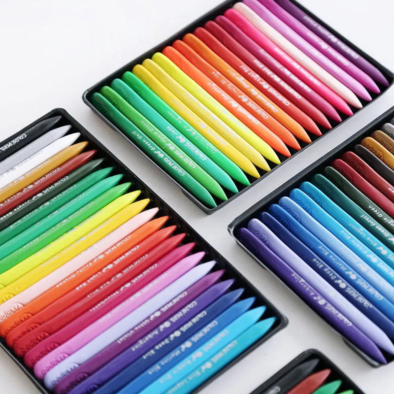 24 colour plastic crayons in carton pack, 128mm length, for children's drawing
