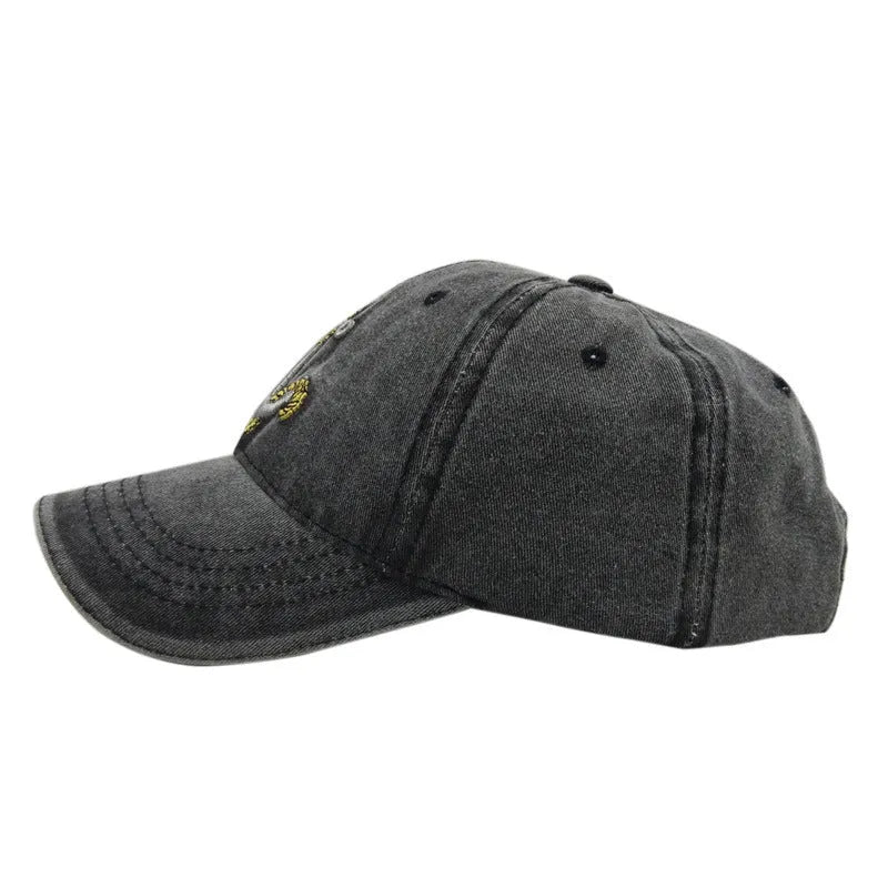 Anchor embroidered baseball cap in cotton, shown in red, khaki, black, and navy blue.