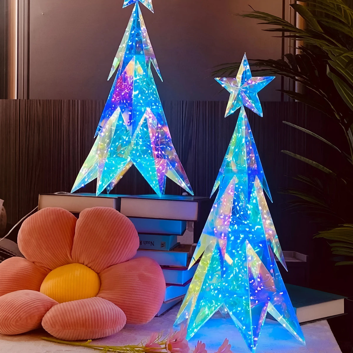 Illusory Glow USB-powered PET Christmas tree ornament, magic glow finish, bear or tree style
