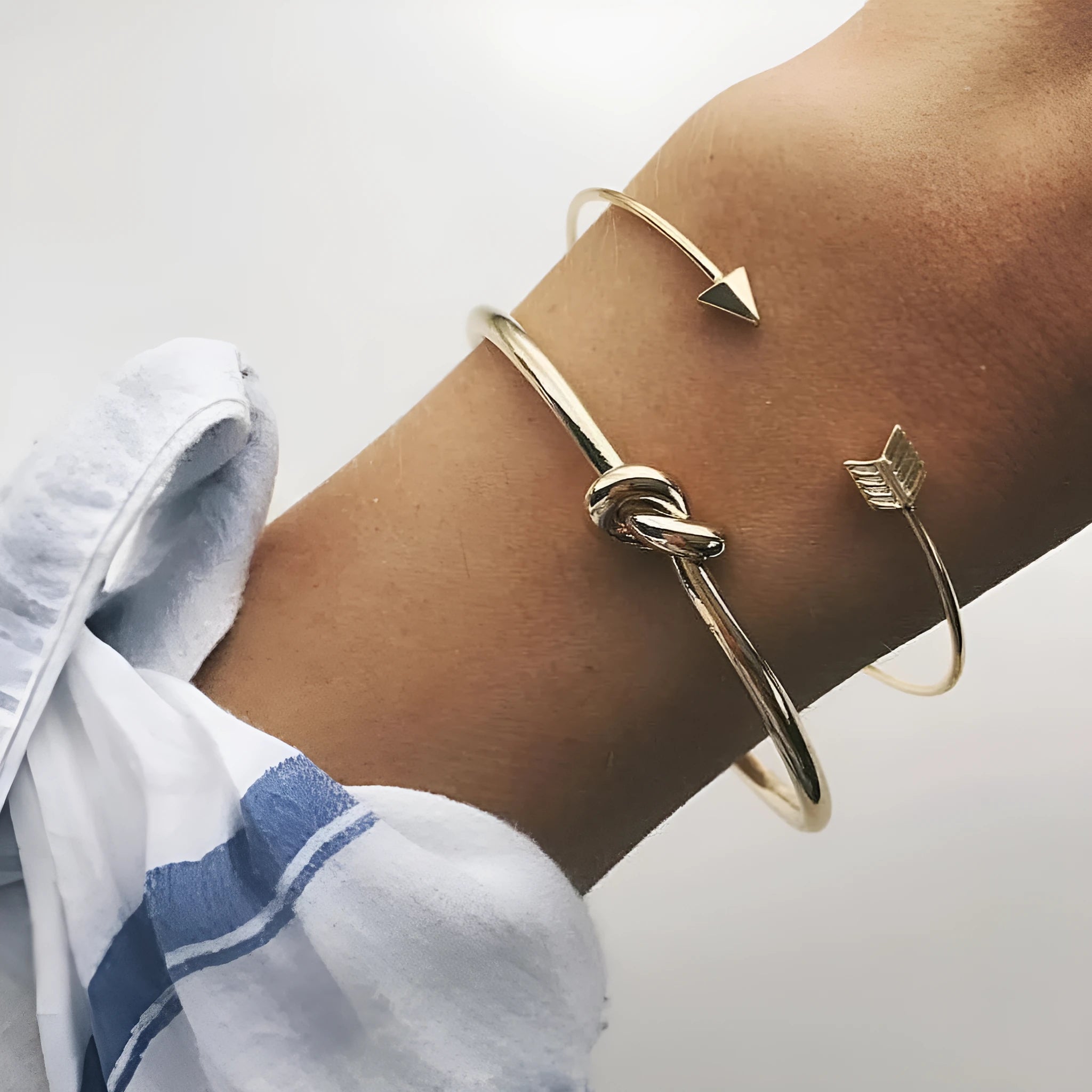 Women's gold-tone vintage arrow knot cuff bracelet with European-American jewellery style