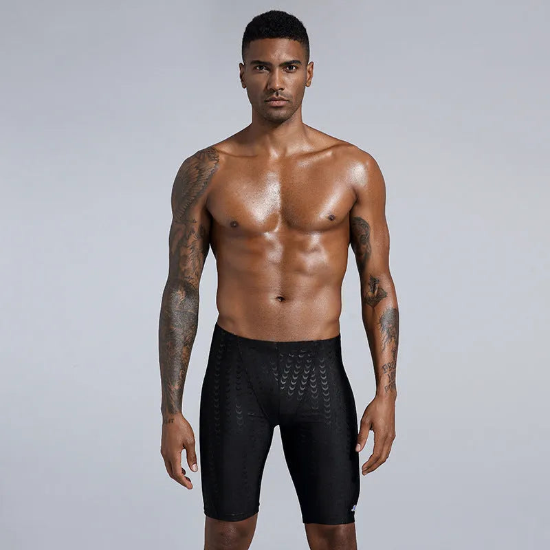 Men's solid colour polyester swimming trunks for swimming and beach activities