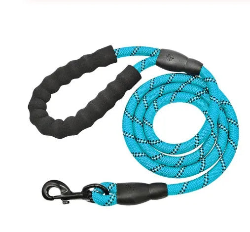 Reflective nylon dog leash 1.5m with black foam handle and zinc alloy hook on a black background