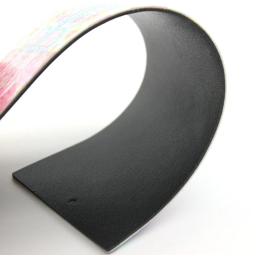 5D diamond painting DIY bookmark kit with pendant charm on 6x21 cm PU canvas.