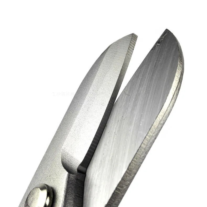 Yellow-handled high-carbon steel barbed wire shears 200mm long on a workbench