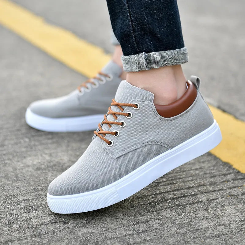 Canvas shoes for men with super high heel, high-top, back tie closure, available in black