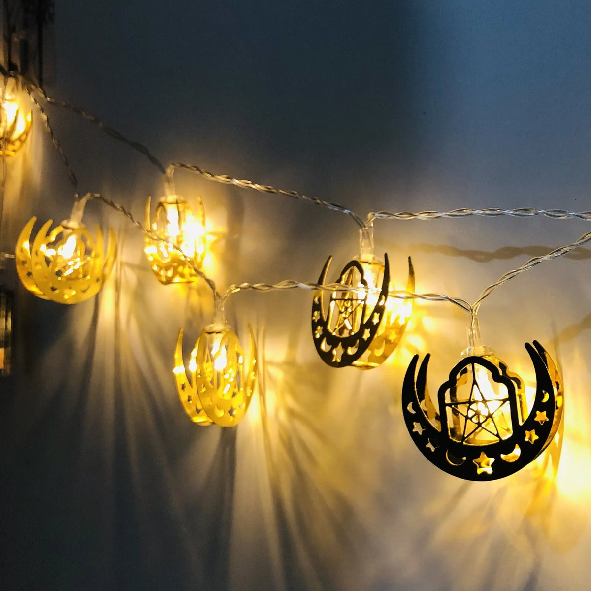 Gold moon and star LED string lights for indoor Ramadan and Eid decoration, battery box, 3000K