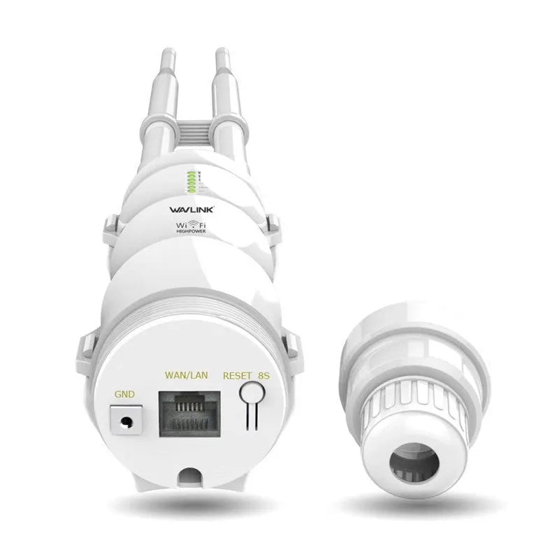 White outdoor wireless access point rangefinder with dual-band high-power coverage up to 600 metres