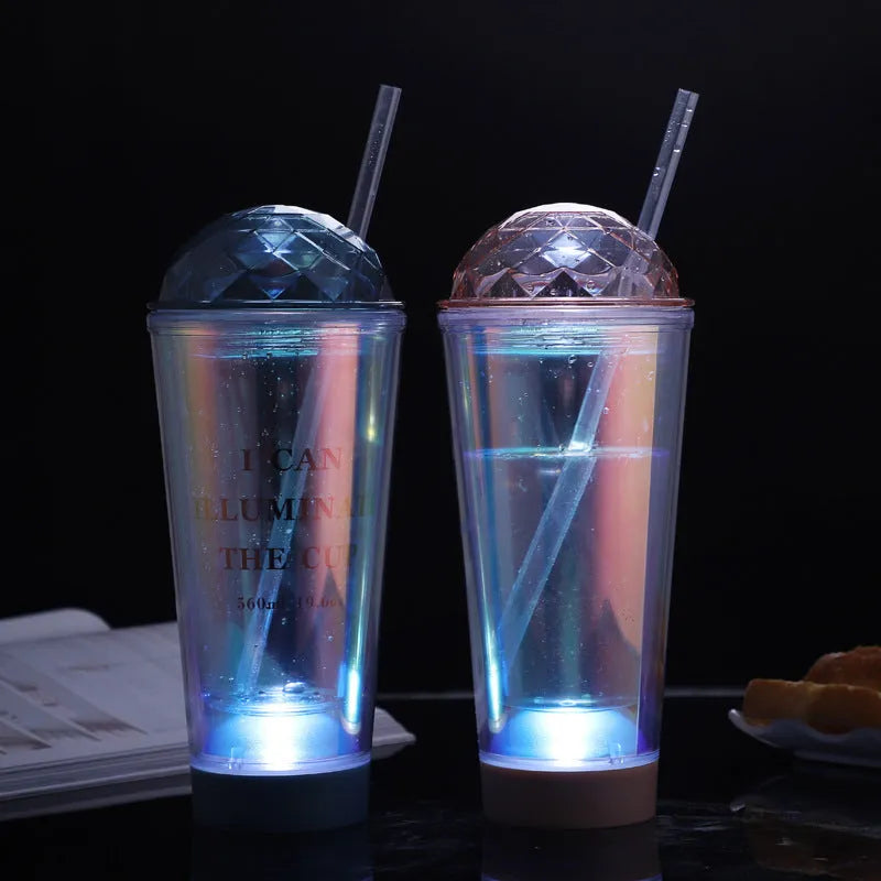 Luminous creative plastic coffee cup with light gradient and double straw, 560ml, in white, blue, and pink