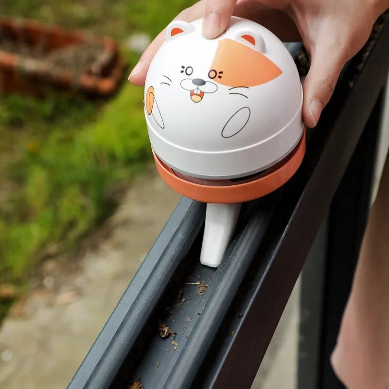 Laiting USB handheld mini desktop vacuum cleaner with flat nozzle for keyboard cleaning