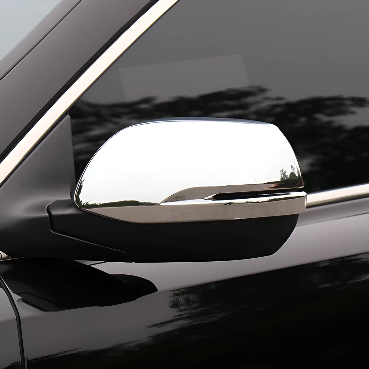 Two-piece ABS rear view mirror cover set for 2017-2019 Honda CR-V in black or silver.