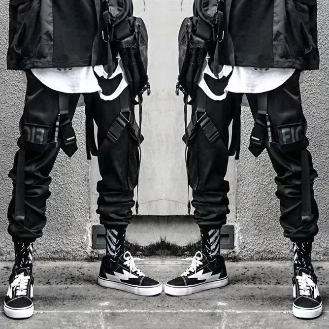 WLS multi belts cargo pants, loose nine-length overalls with mid-waist tether closure and pockets, in black XK20