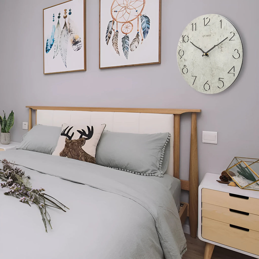 Modern grey European-style wall clock for living room or household wall mounting.