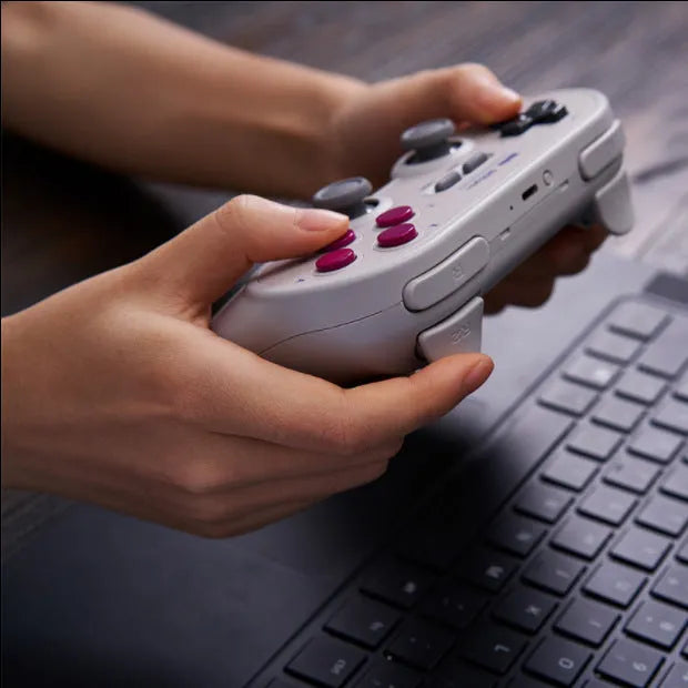 Wireless Bluetooth game controller in black, 153.6 x 102.7 x 64.3 mm, for Switch PC Android with USB-C
