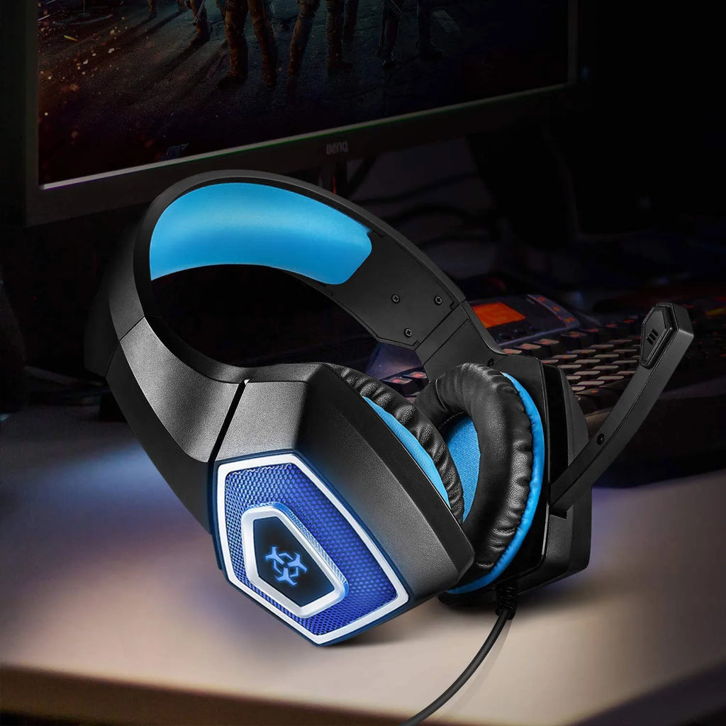Black and red wired gaming headset with 3.5mm straight plug, 50mm drivers, built-in microphone and 2.2m braided wire